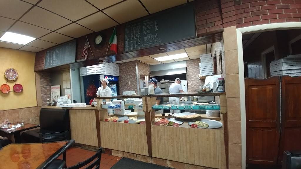 Sorrento Pizzeria | restaurant | 2004 Williamsbridge Rd, Bronx, NY 10461, USA | 7188287810 OR +1 718-828-7810