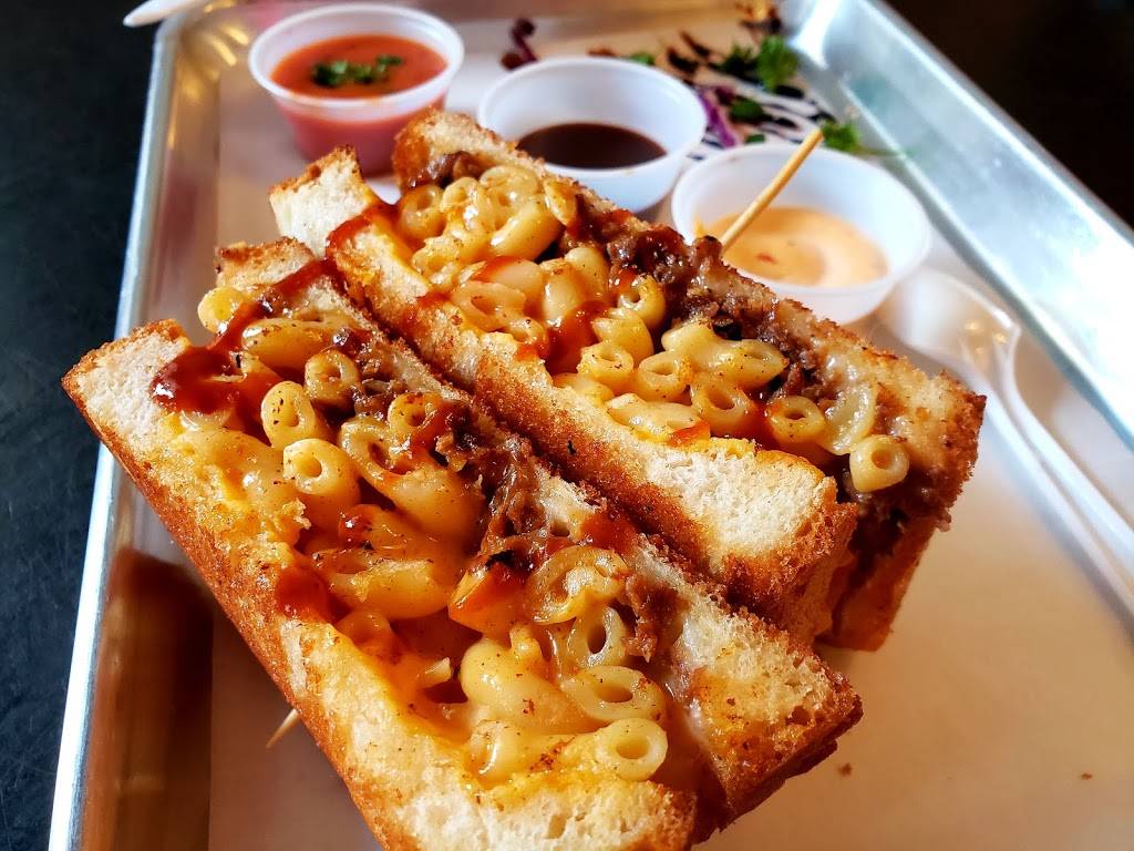 Grilled Cheese Gallery | restaurant | 16 Cathedral Pl, St. Augustine, FL 32084, USA | 9047707973 OR +1 904-770-7973