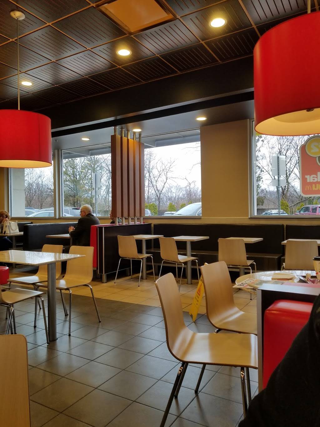 McDonalds | cafe | 2900 81st Ave, Merrillville, IN 46410, USA | 2197694330 OR +1 219-769-4330