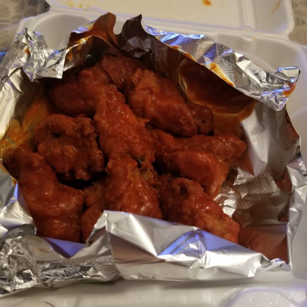 Chelys Pizza | restaurant | 2235 S Laramie Ave, Cicero, IL 60804, USA | 7087807330 OR +1 708-780-7330