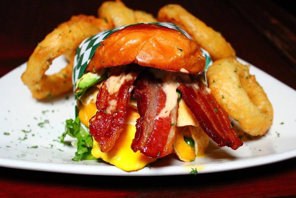 Gallaghers Pub & Grill | restaurant | 2751 E Broadway, Long Beach, CA 90803, USA | 5628568000 OR +1 562-856-8000