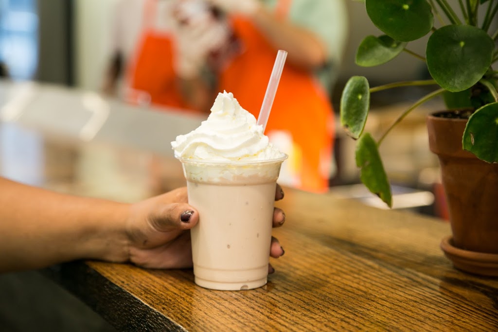 Holy Cow | restaurant | 34 Canal St, New York, NY 10002, USA | 2127749446 OR +1 212-774-9446