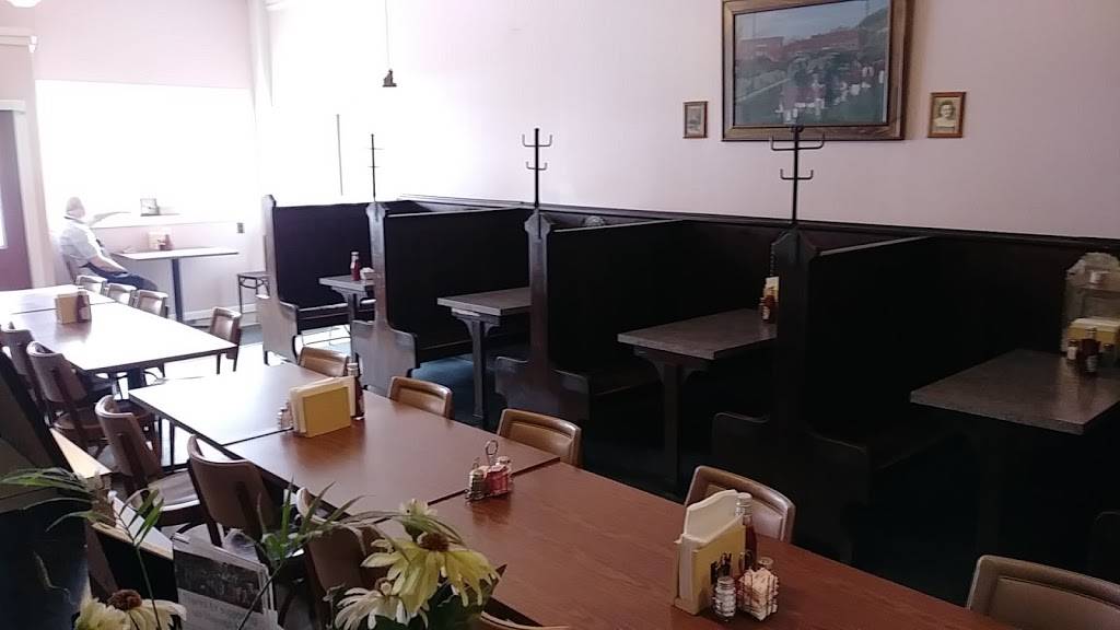 Pascarellas Restaurant | restaurant | 12 Washington St, Cattaraugus, NY 14719, USA | 7162573394 OR +1 716-257-3394