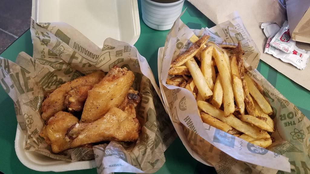 Wingstop | restaurant | 29 Warren St, Randolph, MA 02368, USA | 7819639464 OR +1 781-963-9464