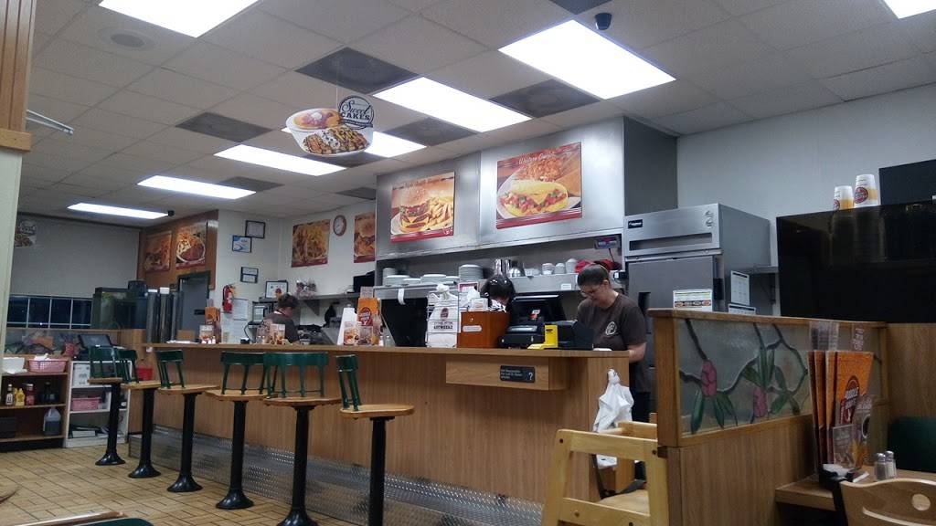 Huddle House | meal takeaway | 55 Covar Ave, Andrews, NC 28901, USA | 8283213663 OR +1 828-321-3663