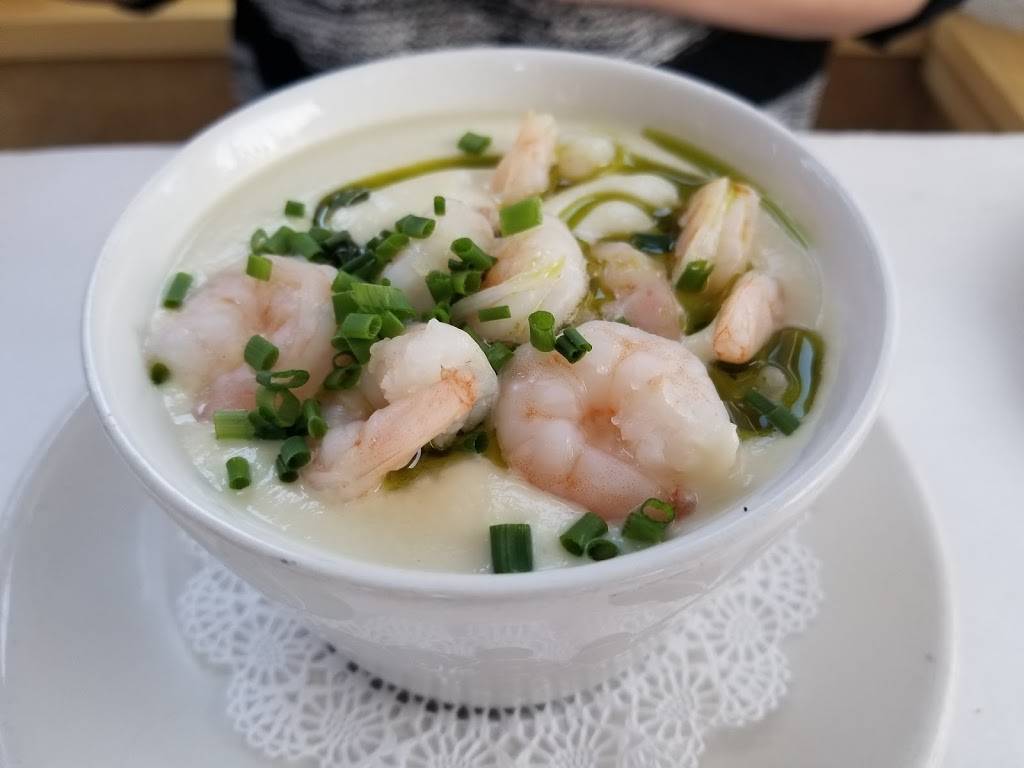 Le Petit Café | restaurant | 225 Montowese St, Branford, CT 06405, USA | 2034839791 OR +1 203-483-9791