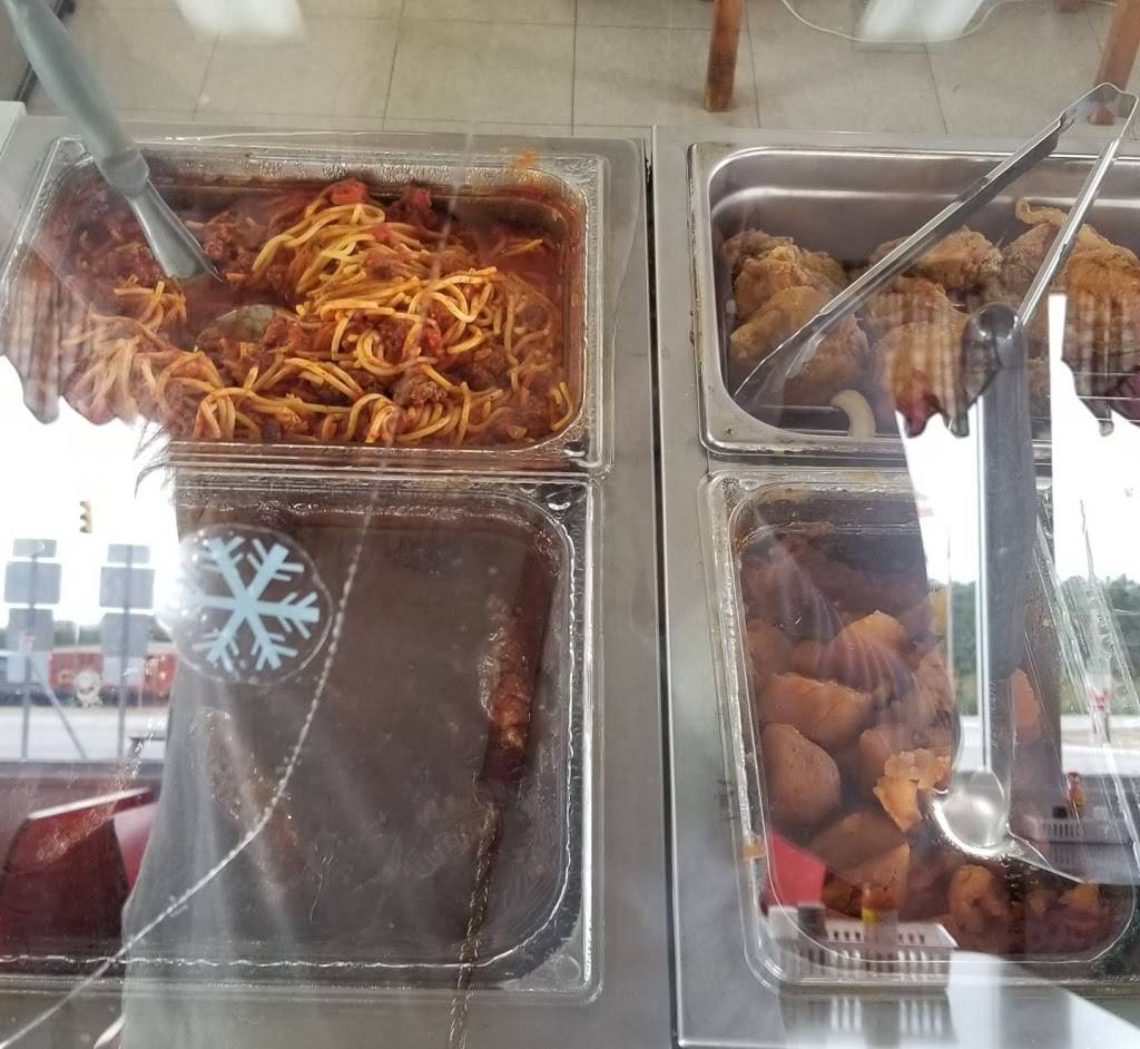 Village Dairy Bar & Grill | restaurant | 701 N Bickett Blvd, Louisburg, NC 27549, USA | 9194965700 OR +1 919-496-5700