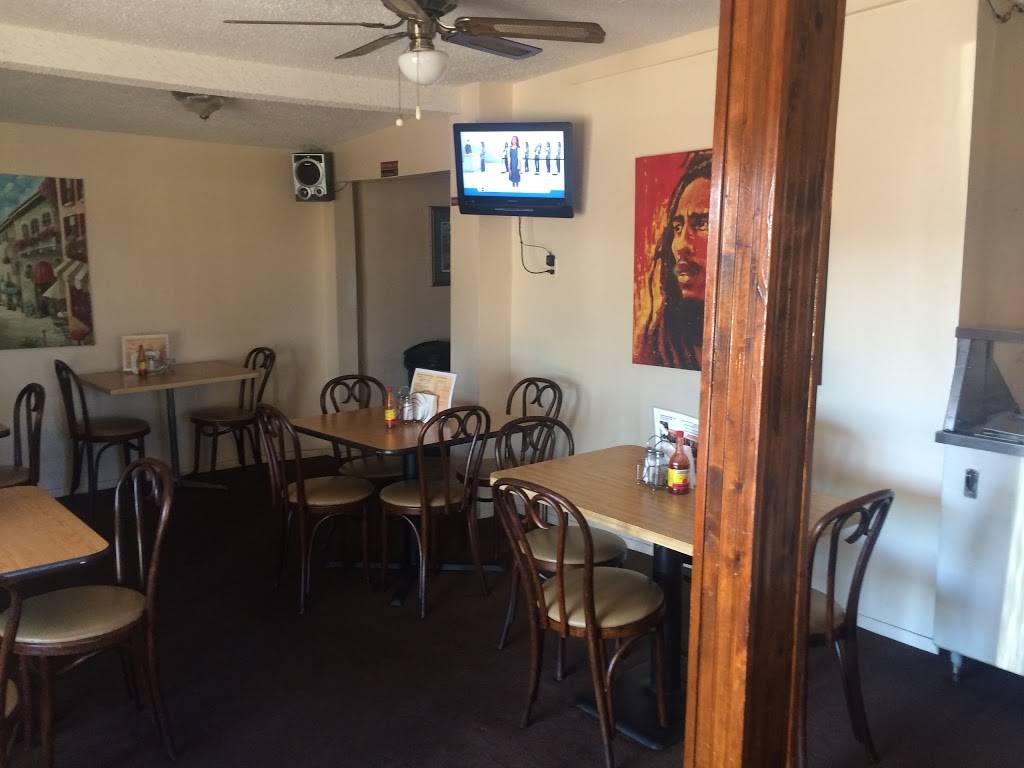 Momzs Kitchen | restaurant | 307 W Kennedy Blvd, Orlando, FL 32810, USA | 4078750200 OR +1 407-875-0200