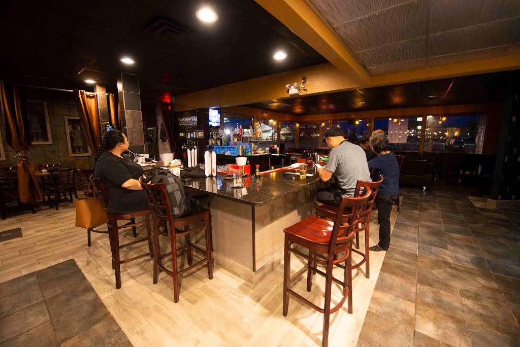 Shanghai Bistro | restaurant | 2930 Craig Rd, Eau Claire, WI 54701, USA | 7158353348 OR +1 715-835-3348