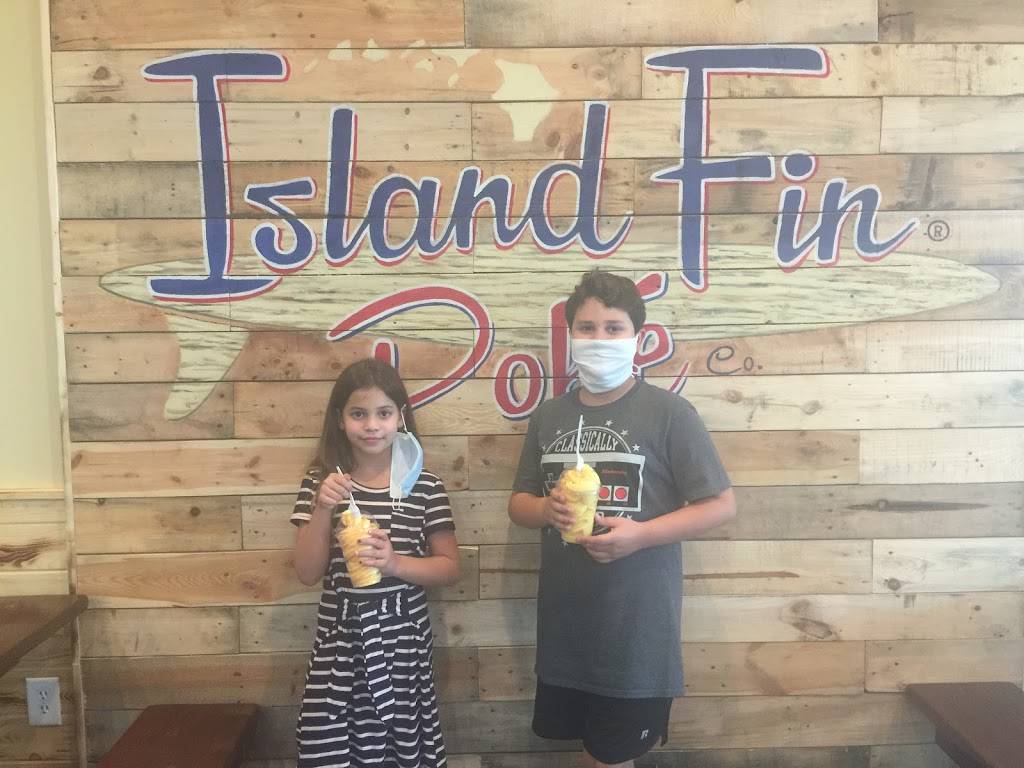 Island Fin Poke, windermere | restaurant | 4750 The Grove Dr, Windermere, FL 34786, USA | 4072177198 OR +1 407-217-7198