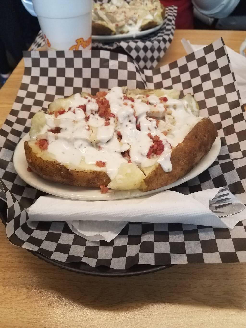 Praters Taters | restaurant | 1055 Mineral Wells Ave # 16, Paris, TN 38242, USA | 7316427224 OR +1 731-642-7224