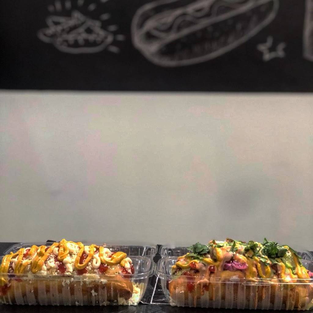 Mega Dogs | restaurant | 7500 Bellaire Boulevard Local F04, Primer Piso, Houston, TX 77036, USA | 8324235842 OR +1 832-423-5842