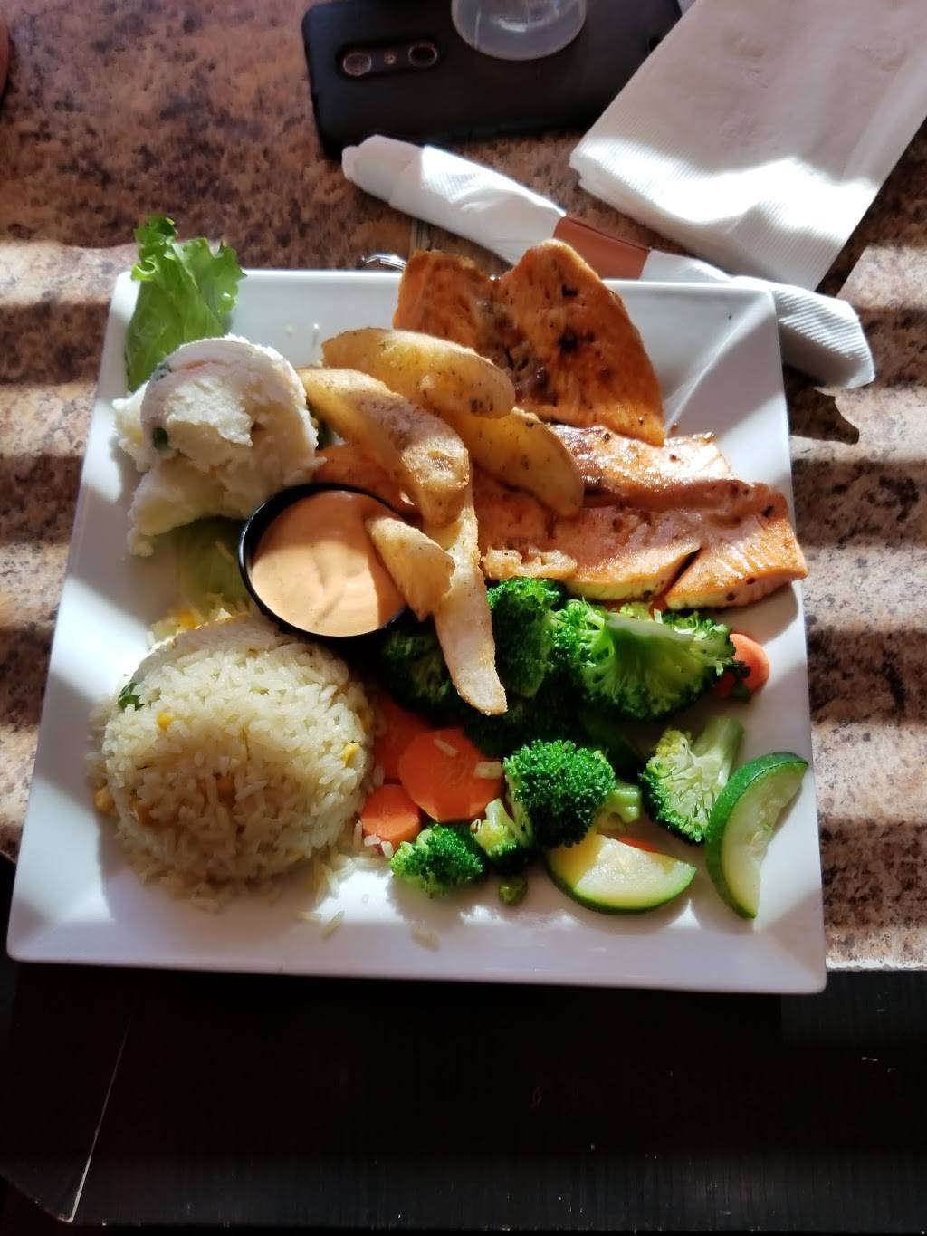 El Pescador | restaurant | 636 N Euclid Ave, Ontario, CA 91762, USA | 9099868886 OR +1 909-986-8886