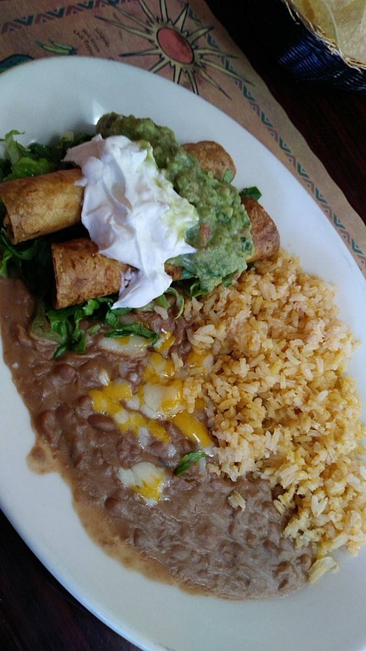 Monarcas Mexican Food | restaurant | 1220 Pacific Coast Hwy, Harbor City, CA 90710, USA | 3103262617 OR +1 310-326-2617