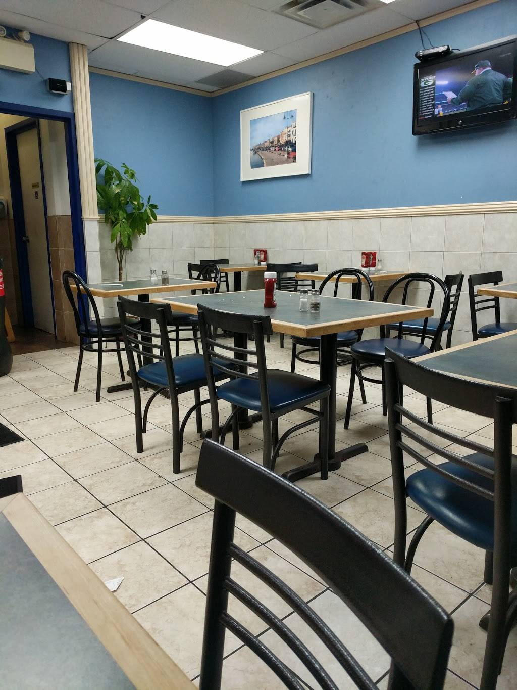 Cozmos Souvlaki | restaurant | 196 Greenbank Rd, Nepean, ON K2H 5V2, Canada | 6135964040 OR +1 613-596-4040