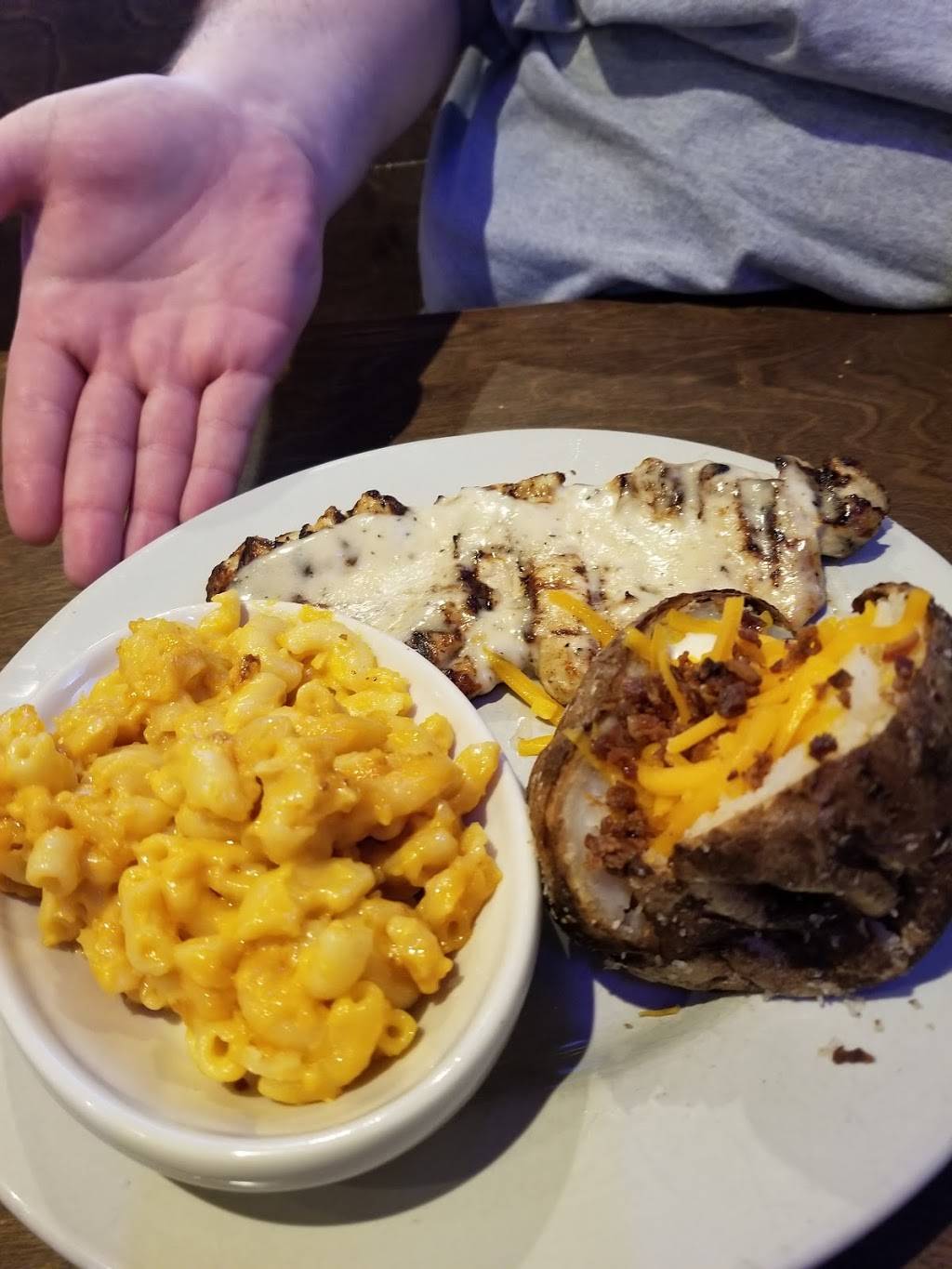 Logans Roadhouse | restaurant | 141 Bizzack Blvd, Frankfort, KY 40601, USA | 5023524630 OR +1 502-352-4630