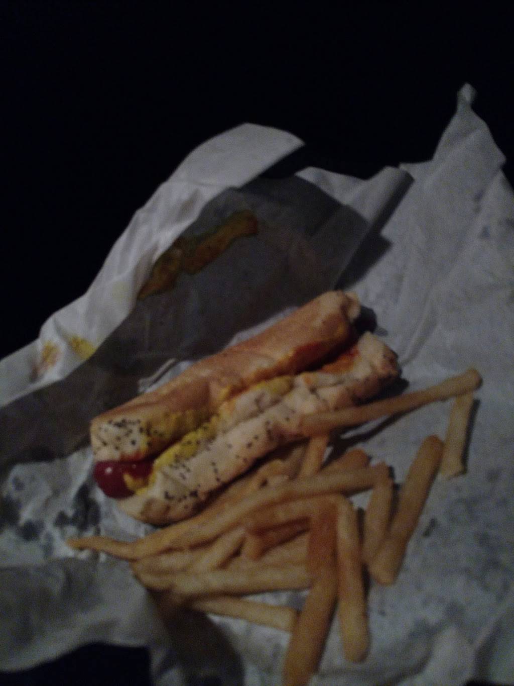 Rosies Drive-In | restaurant | 10235 S Cicero Ave, Oak Lawn, IL 60453, USA | 7086367717 OR +1 708-636-7717