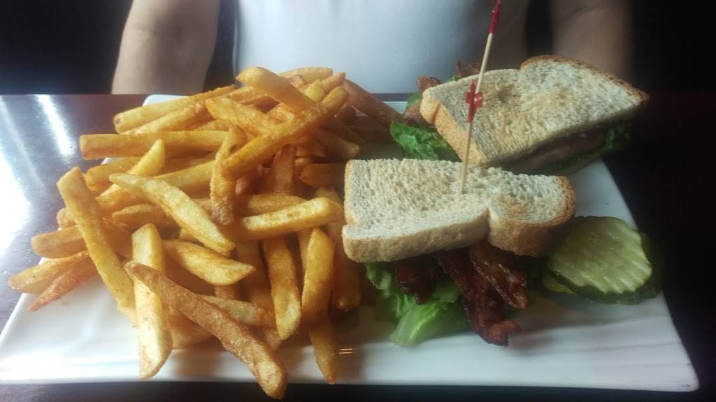 Milestone Grill | restaurant | 17831 E 9 Mile Rd, Eastpointe, MI 48021, USA | 5867745000 OR +1 586-774-5000