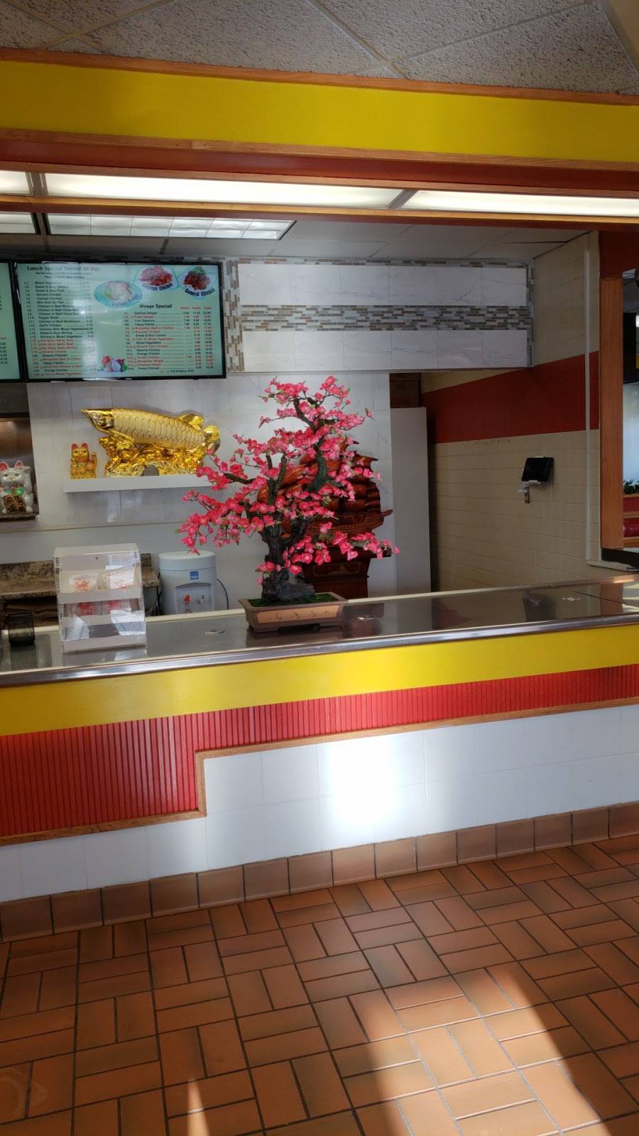 Happy Wok | restaurant | 3124, 3137 N Main St, Rockford, IL 61103, USA | 8158775555 OR +1 815-877-5555