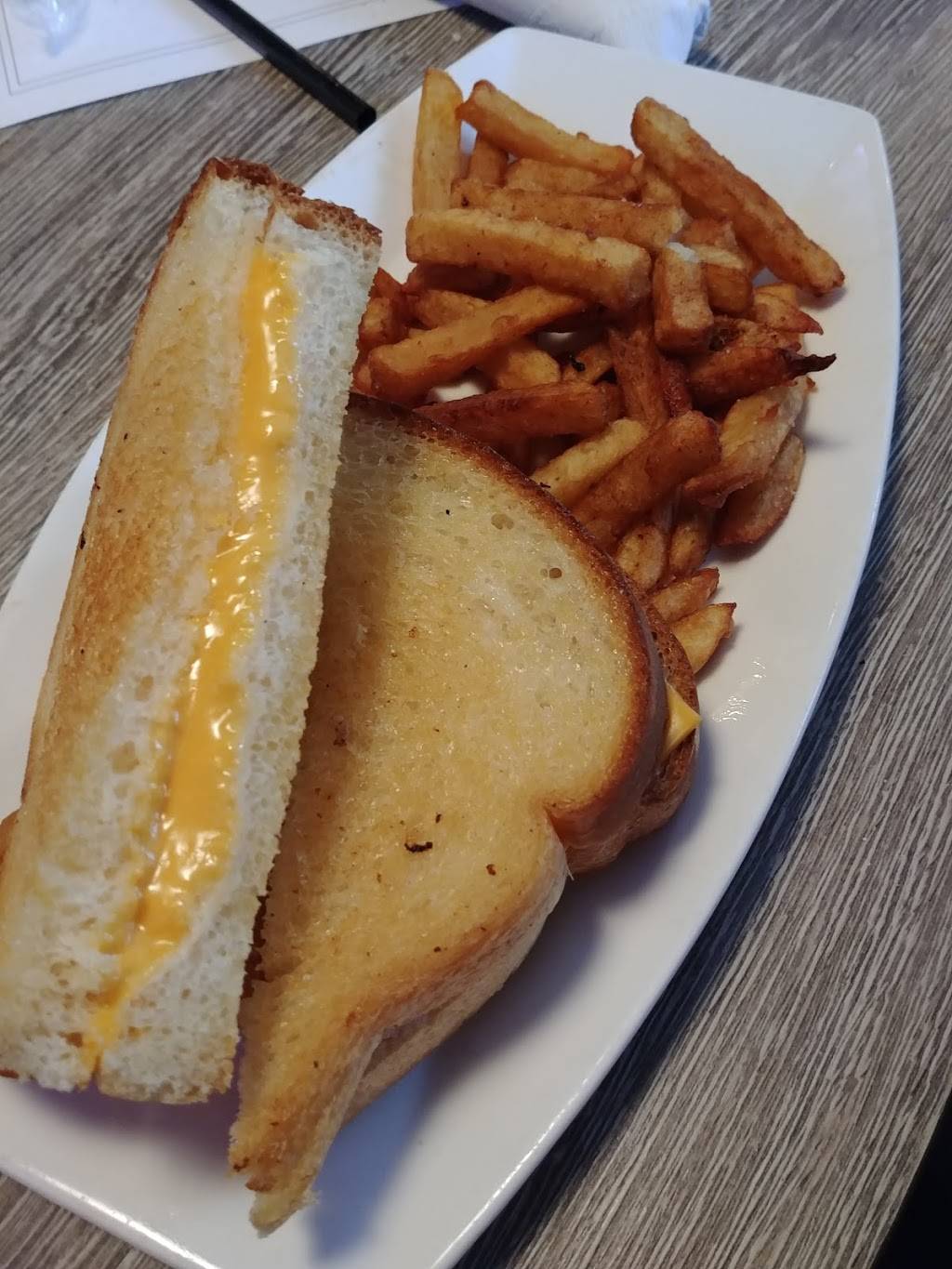 Blaxton Lévis | restaurant | 1242 Rue de la Concorde, Lévis, QC G6W 0M7, Canada | 4188343535 OR +1 418-834-3535