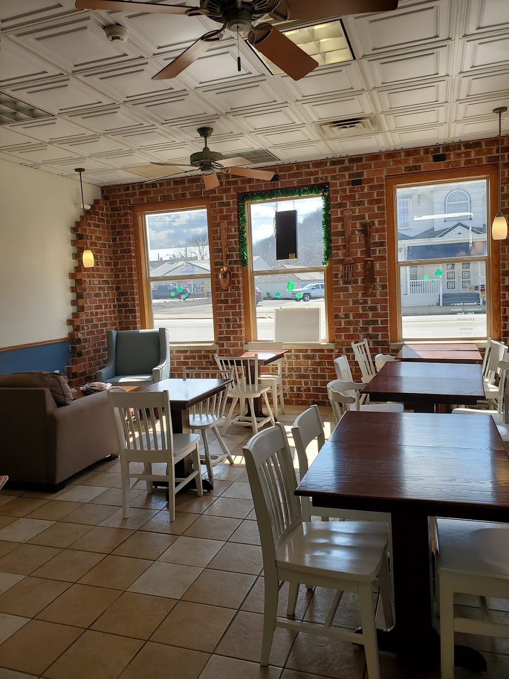 Coffee Brake Evans City | bakery | 111 E Main St, Evans City, PA 16033, USA | 7244323777 OR +1 724-432-3777