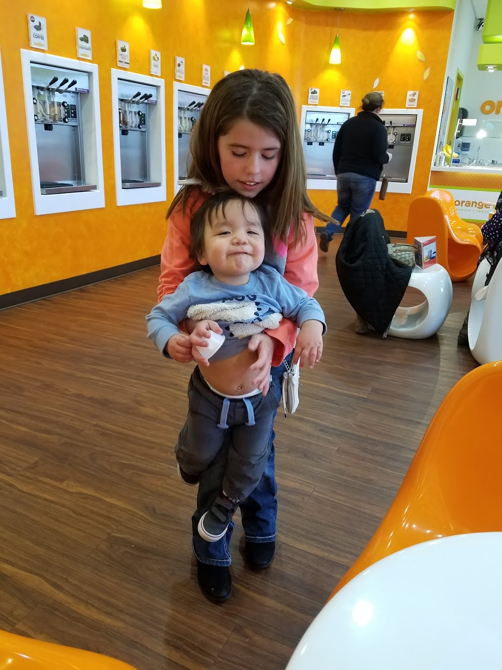 Orange Leaf Frozen Yogurt | restaurant | 506 N Main St, Stillwater, OK 74075, USA | 4055333112 OR +1 405-533-3112