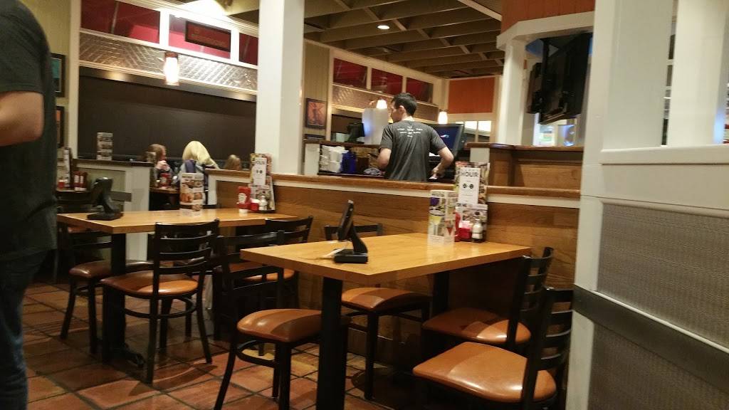 Chilis Grill & Bar | restaurant | 7475 W 88th Ave, Westminster, CO 80021, USA | 3034672218 OR +1 303-467-2218