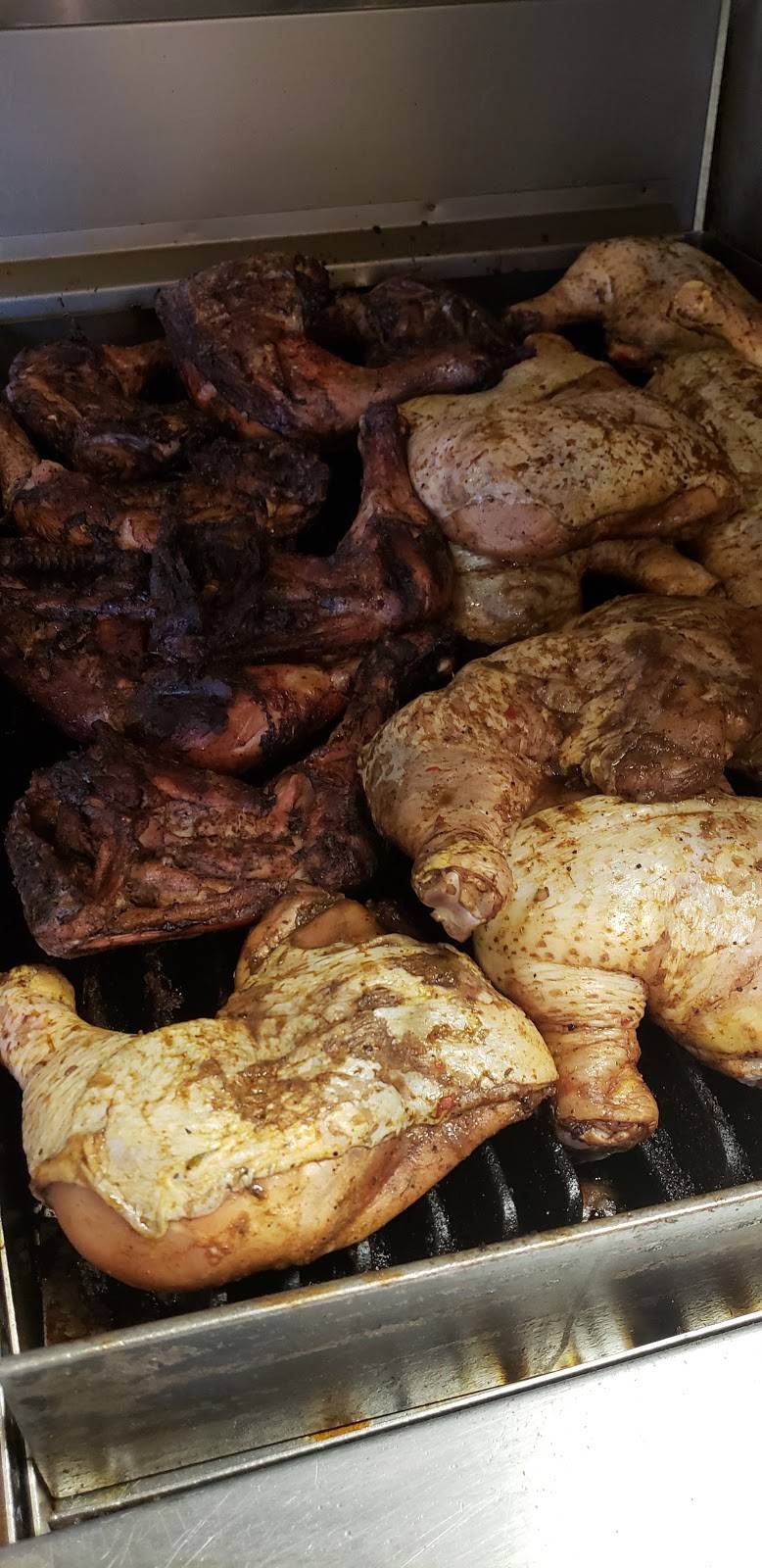 Christines Pot Of Gold | restaurant | 1374 Park Ave, Bridgeport, CT 06604, USA | 2038709551 OR +1 203-870-9551