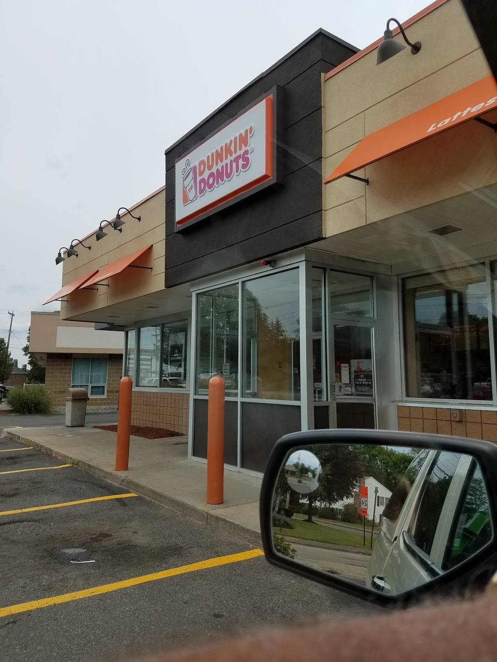 Dunkin | bakery | 784 Belmont St, Brockton, MA 02301, USA | 5085834144 OR +1 508-583-4144