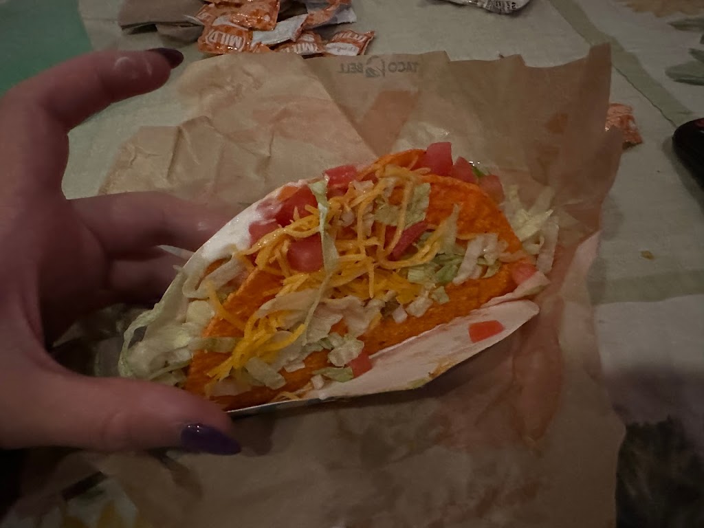 Taco Bell | restaurant | 2485 Lineville Rd, Suamico, WI 54313, USA | 9203050710 OR +1 920-305-0710