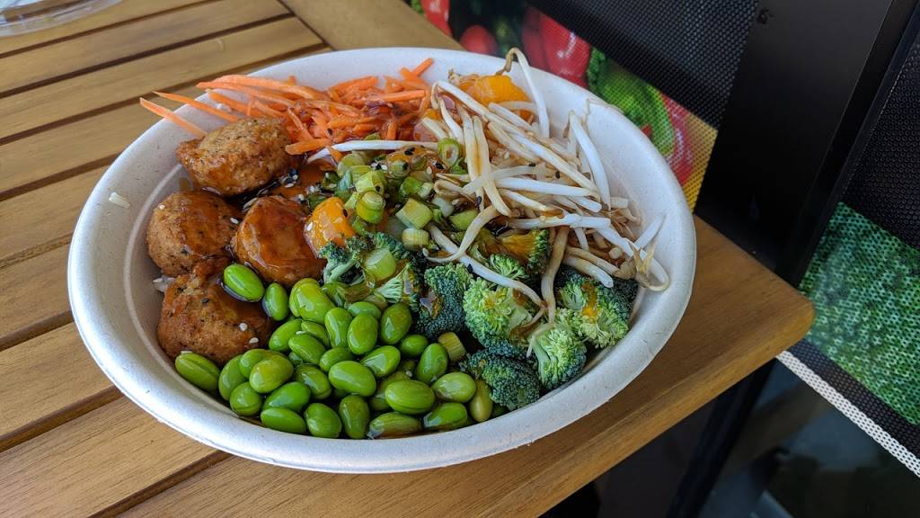 Urban Cravings | restaurant | 300 Fourth Ave, St. Catharines, ON L2R 6P9, Canada | 9059885359 OR +1 905-988-5359