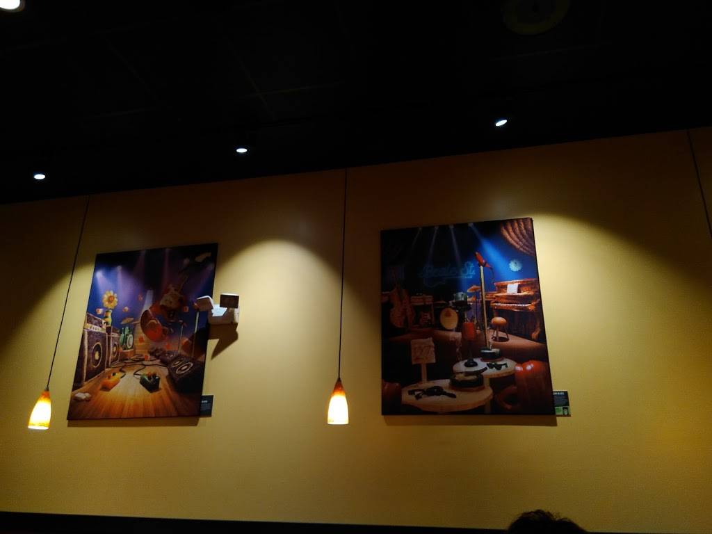 Moes Southwest Grill | restaurant | 4202 E Fowler Ave, Tampa, FL 33620, USA | 8139749587 OR +1 813-974-9587