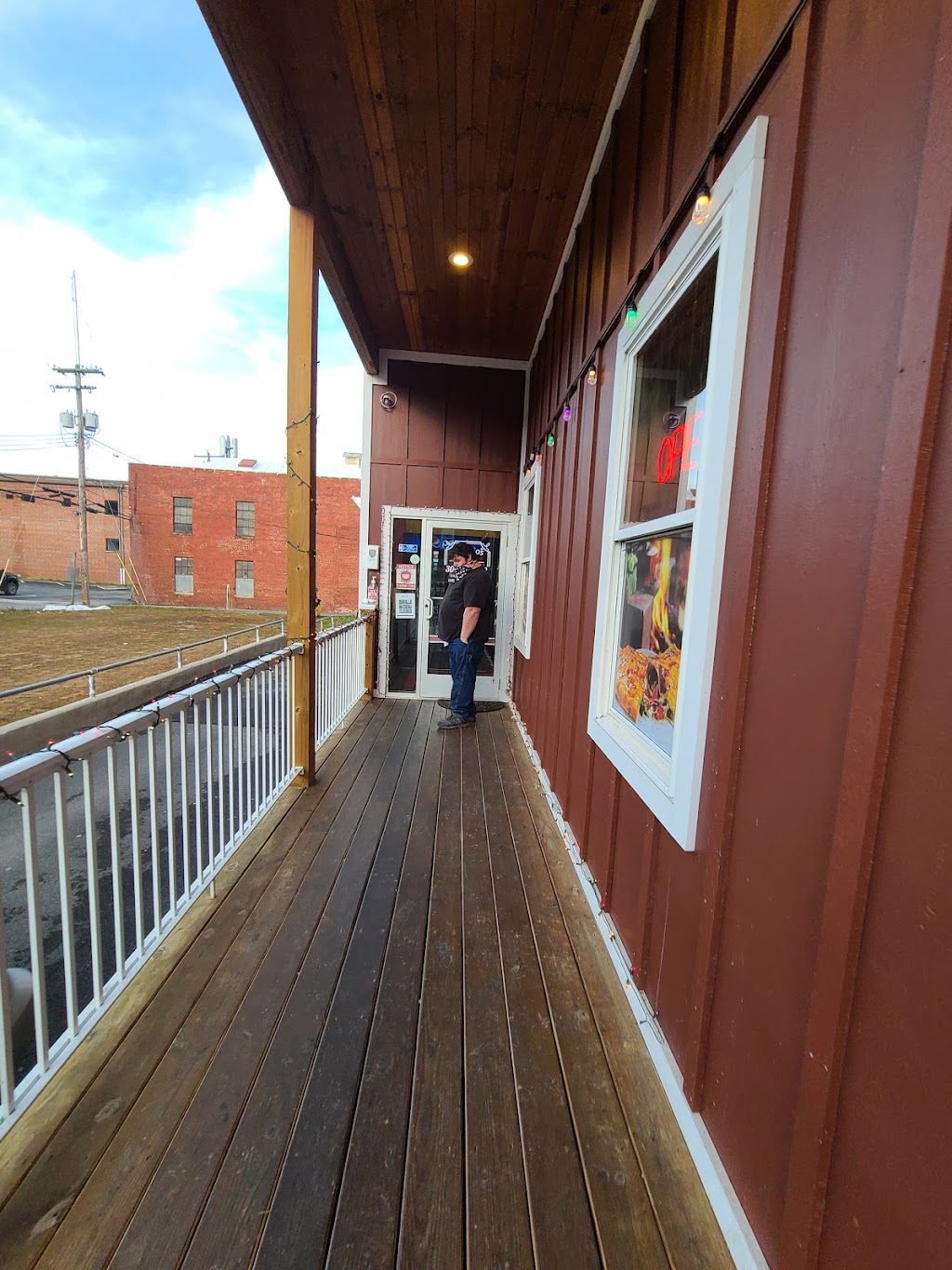 Alfredos Italian & Greek | restaurant | 221 8th St, Marlinton, WV 24954, USA | 3047992222 OR +1 304-799-2222