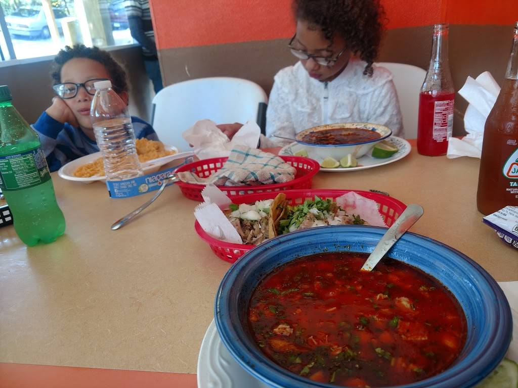 Taqueria Gonzalez | restaurant | 525 Kanuga Rd, Hendersonville, NC 28739, USA | 8282164150 OR +1 828-216-4150