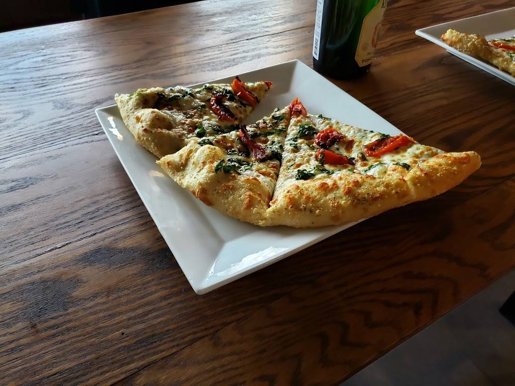 Arora Grill and Cafe | restaurant | 2002 3rd Ave, Huntington, WV 25703, USA | 6813783459 OR +1 681-378-3459