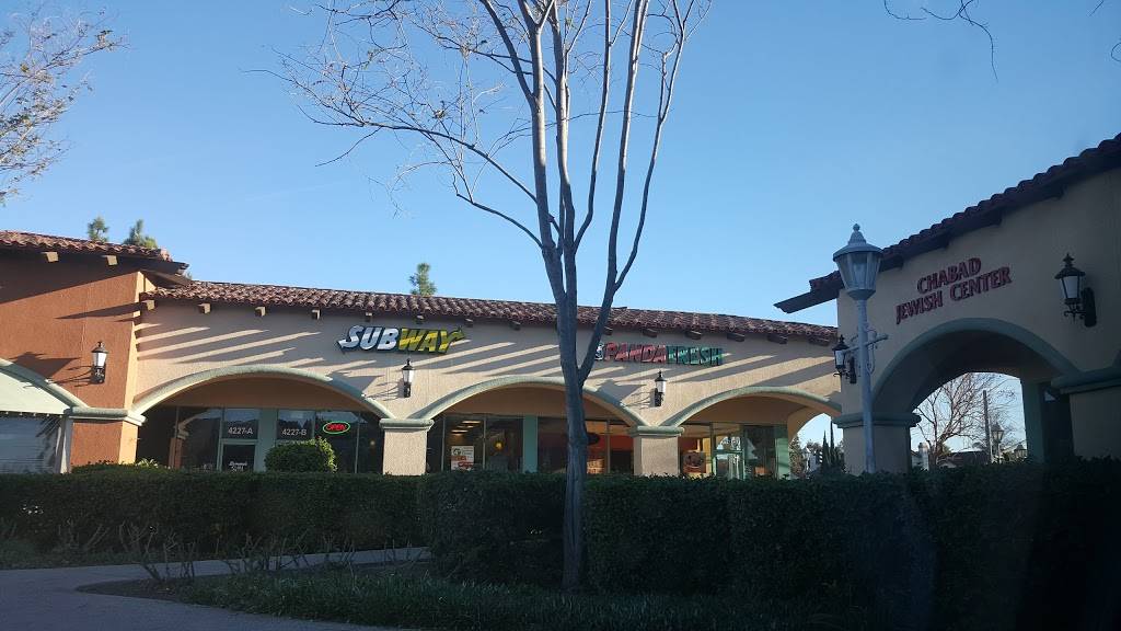 Subway | restaurant | 4227 Tierra Rejada Rd, Mountain Meadow Plaza Suite B, Moorpark, CA 93021, USA | 8055321501 OR +1 805-532-1501