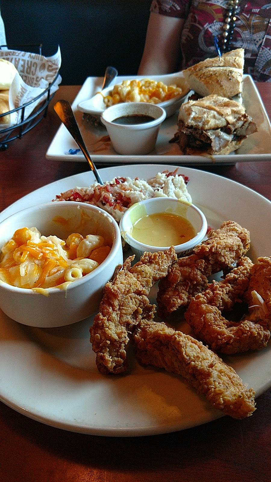 OCharley’s Restaurant & Bar | restaurant | 4765 Valley View Blvd NW, Roanoke, VA 24012, USA | 5405639870 OR +1 540-563-9870