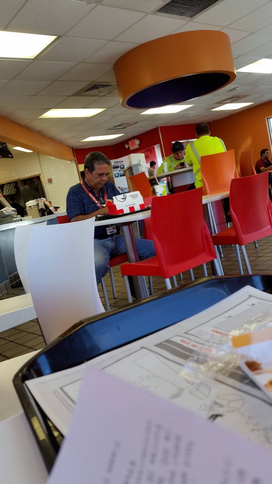 Taco Bell | restaurant | 3185 S John Young Pkwy, Kissimmee, FL 34746, USA | 4078708870 OR +1 407-870-8870