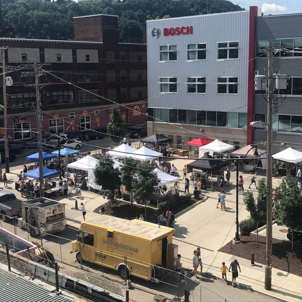 Neighborhood Flea (2nd Sundays May - October) | restaurant | 26th Street and, Railroad St, Pittsburgh, PA 15222, USA | 4122544464 OR +1 412-254-4464