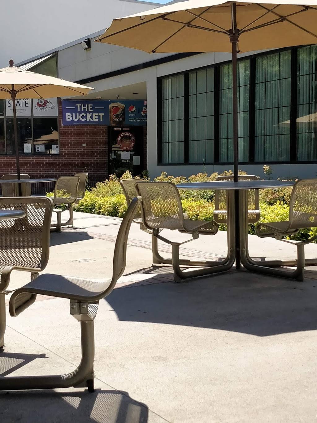 The Bucket, Fresno State | restaurant | 5200 Barton Ave, Fresno, CA 93740, USA | 5592783904 OR +1 559-278-3904