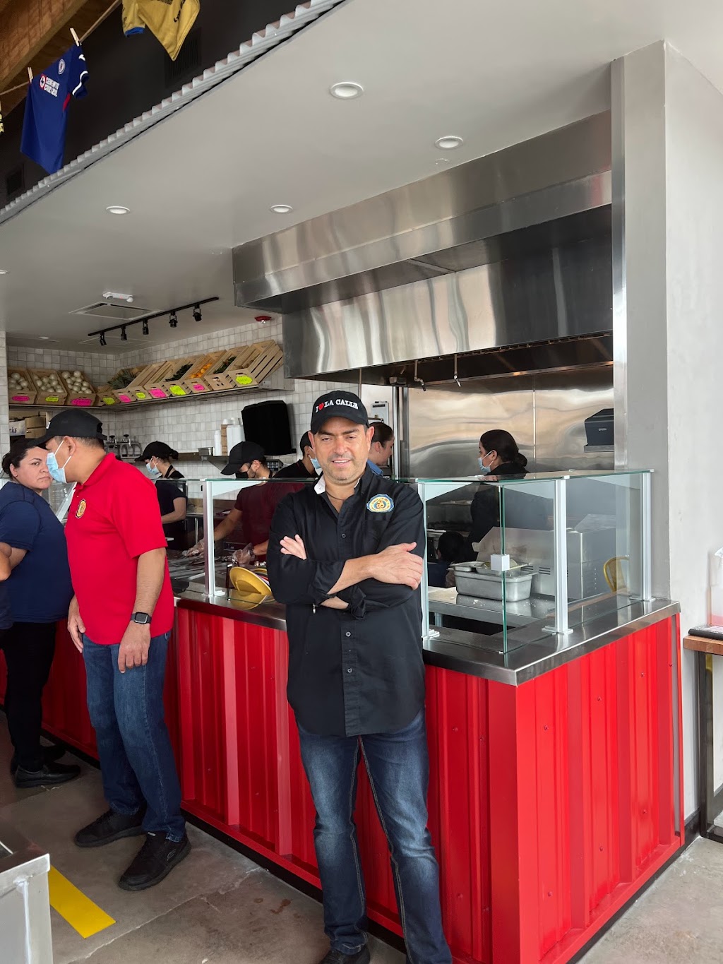 La Calle | restaurant | 3321 Ella Blvd, Houston, TX 77018, USA | 7134975502 OR +1 713-497-5502