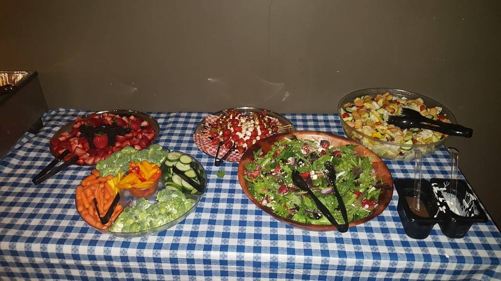 Woodlands Backyard | restaurant | 668 Grandview Ave, Columbus, OH 43215, USA | 6144882114 OR +1 614-488-2114