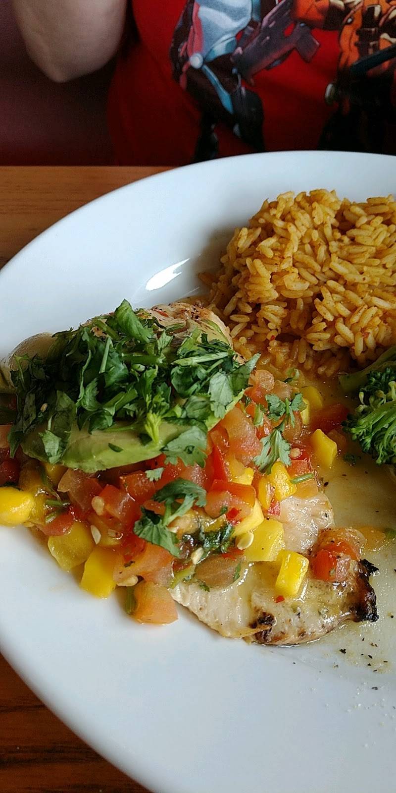 Chilis Grill & Bar | meal takeaway | 4305 24th Ave, Fort Gratiot Twp, MI 48059, USA | 8103851103 OR +1 810-385-1103