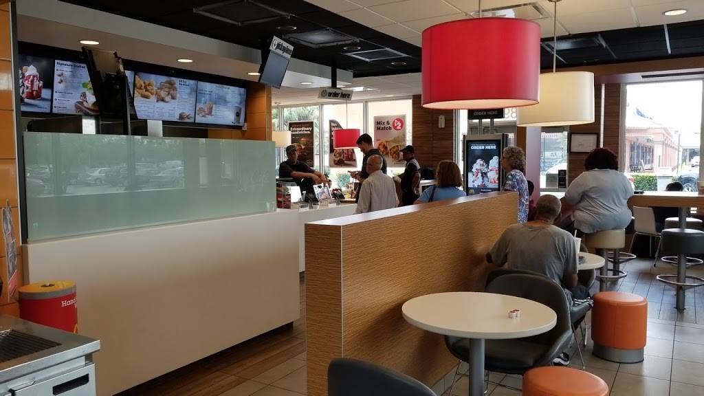 McDonalds | cafe | 18489 Pines Blvd, Pembroke Pines, FL 33029, USA | 9544305330 OR +1 954-430-5330