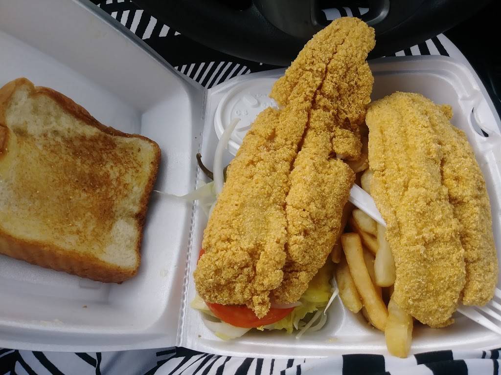 Good Luck Drive In | restaurant | 3140 E Ledbetter Dr, Dallas, TX 75216, USA | 2143713348 OR +1 214-371-3348