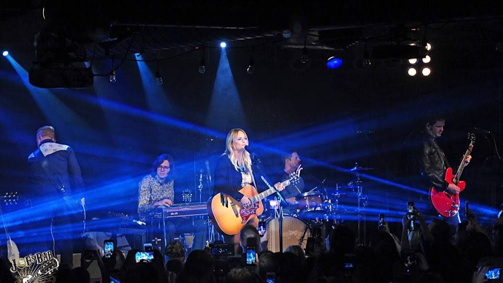 Joes on Weed St. | restaurant | 940 W Weed St, Chicago, IL 60622, USA | 3123373486 OR +1 312-337-3486