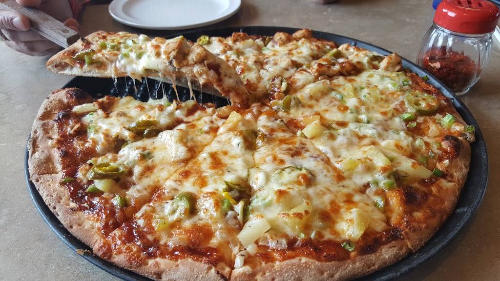 Chicagos Pizza | restaurant | 8498 IN-56, French Lick, IN 47432, USA | 8129362962 OR +1 812-936-2962