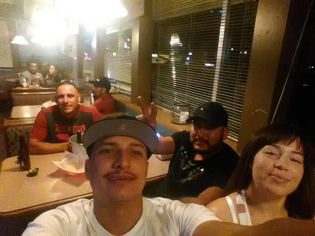 Las Islas Del Capitan | restaurant | 2560 W Indian School Rd, Phoenix, AZ 85017, USA | 6023476544 OR +1 602-347-6544