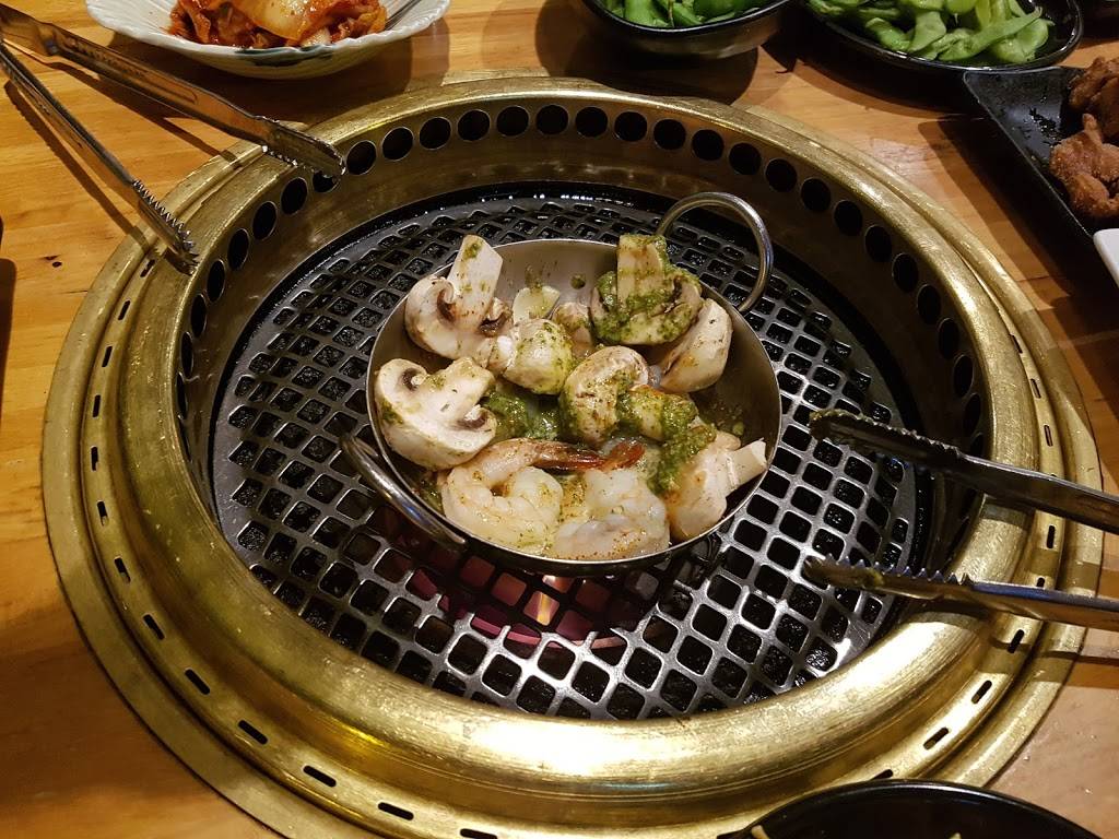 Gyu-Kaku Japanese BBQ | restaurant | 1364 W Randolph St, Chicago, IL 60607, USA | 3129822840 OR +1 312-982-2840