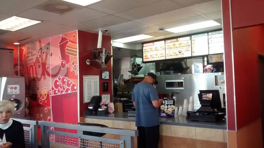 Jack in the Box | restaurant | 1148 E Coulston St, San Bernardino, CA 92408, USA | 9097964517 OR +1 909-796-4517